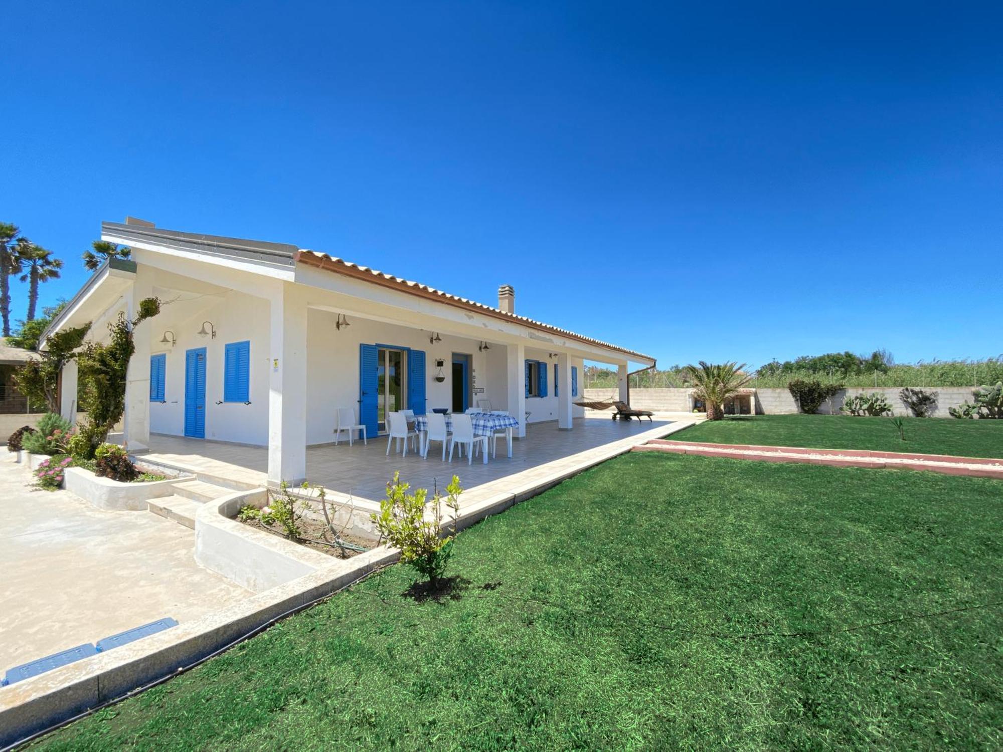 Villa Soleado, Marzamemi - Sea Front Villa Рейтани Экстерьер фото